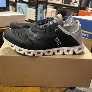 ON Cloud 5 Coast Black Sneakers